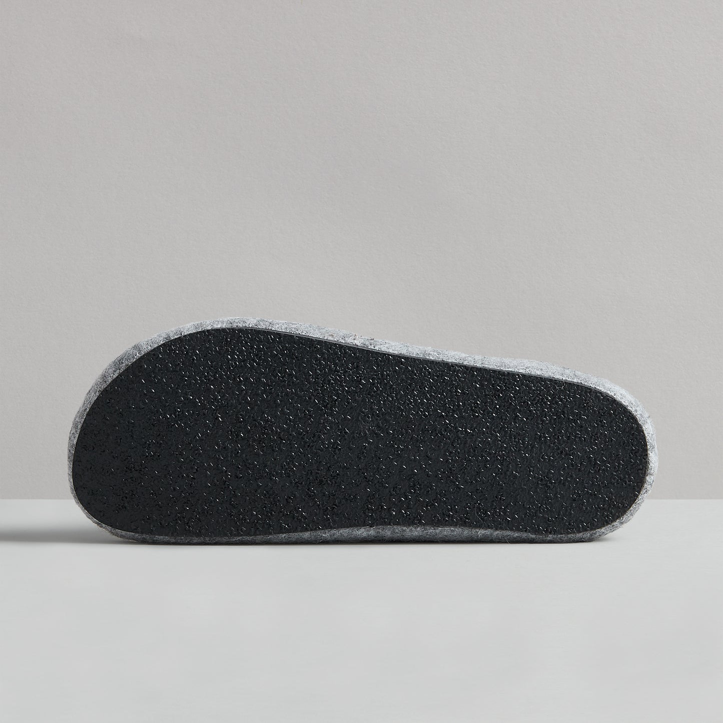 CLAY WOOL FELT LIGHT GREY SLIPPER