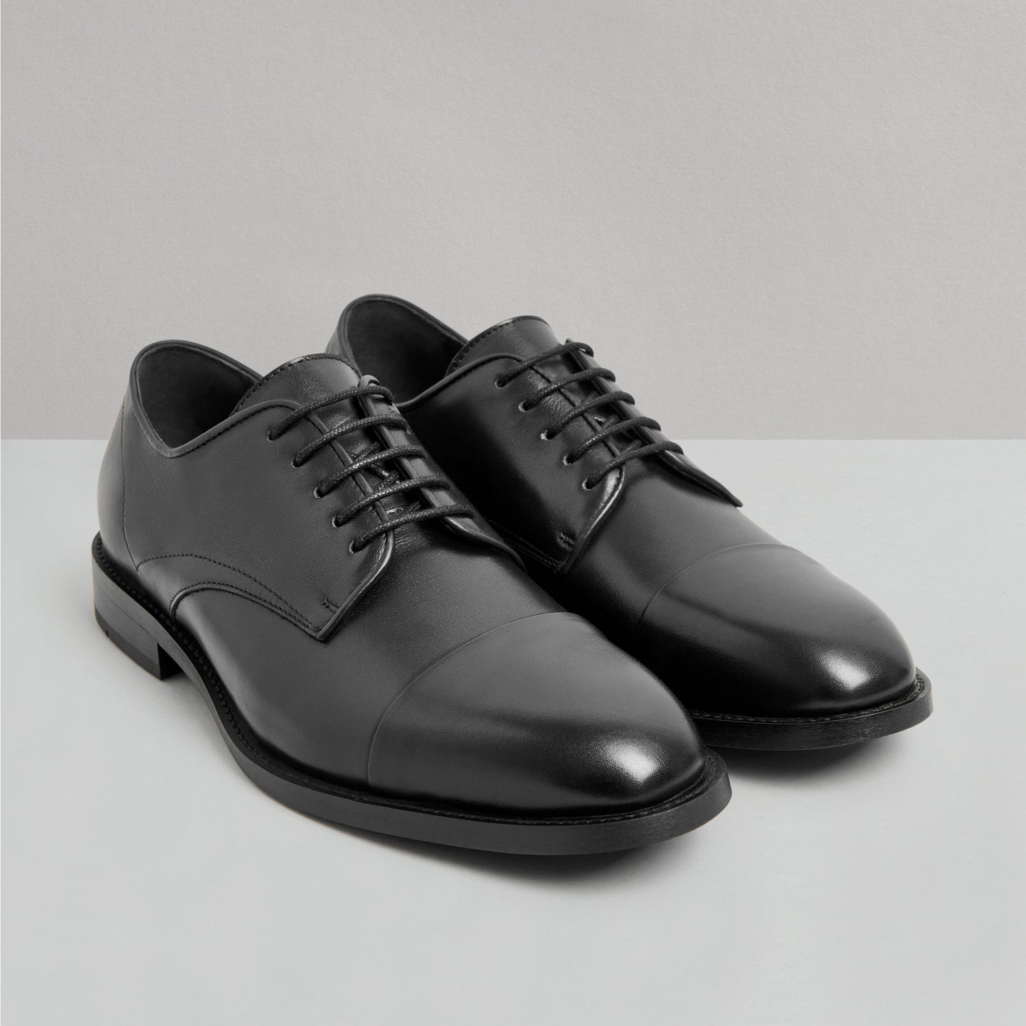 PORTMAN BLACK LEATHER DERBY