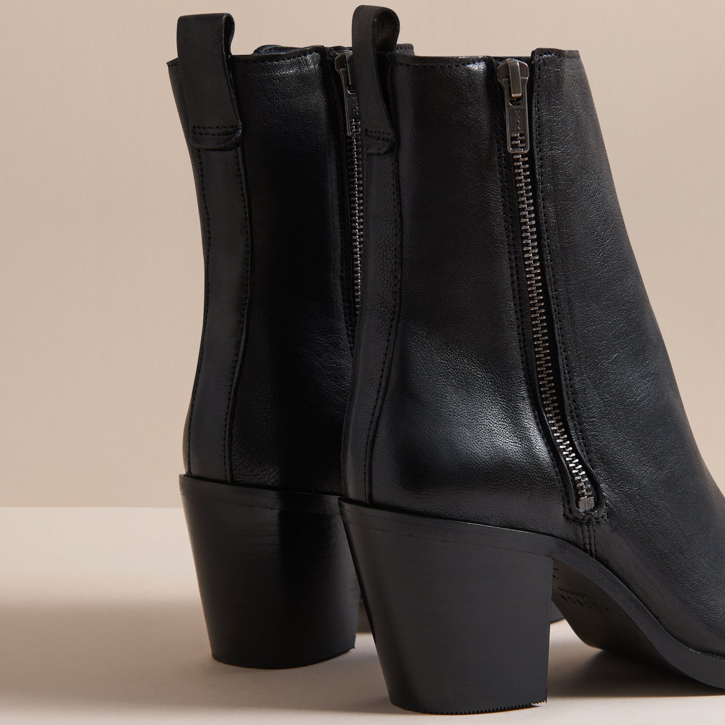 REY BLACK ZIP BOOT