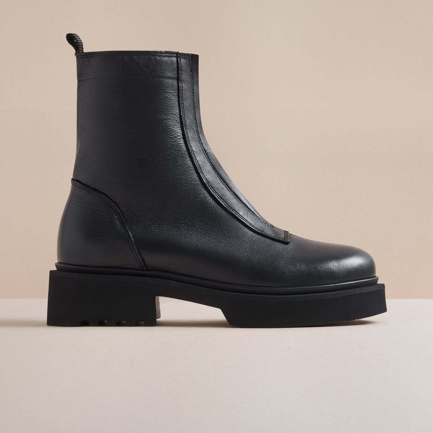 AMBER BLACK LEATHER ZIP BOOT – Hudson London - Main Image