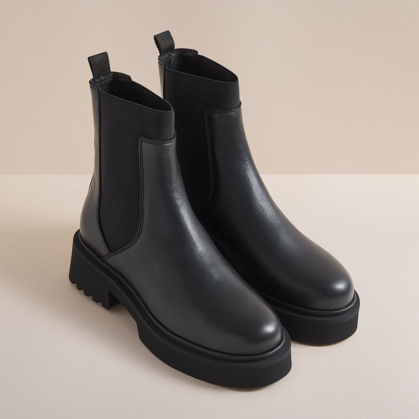 DAHLIA BLACK CHELSEA BOOT