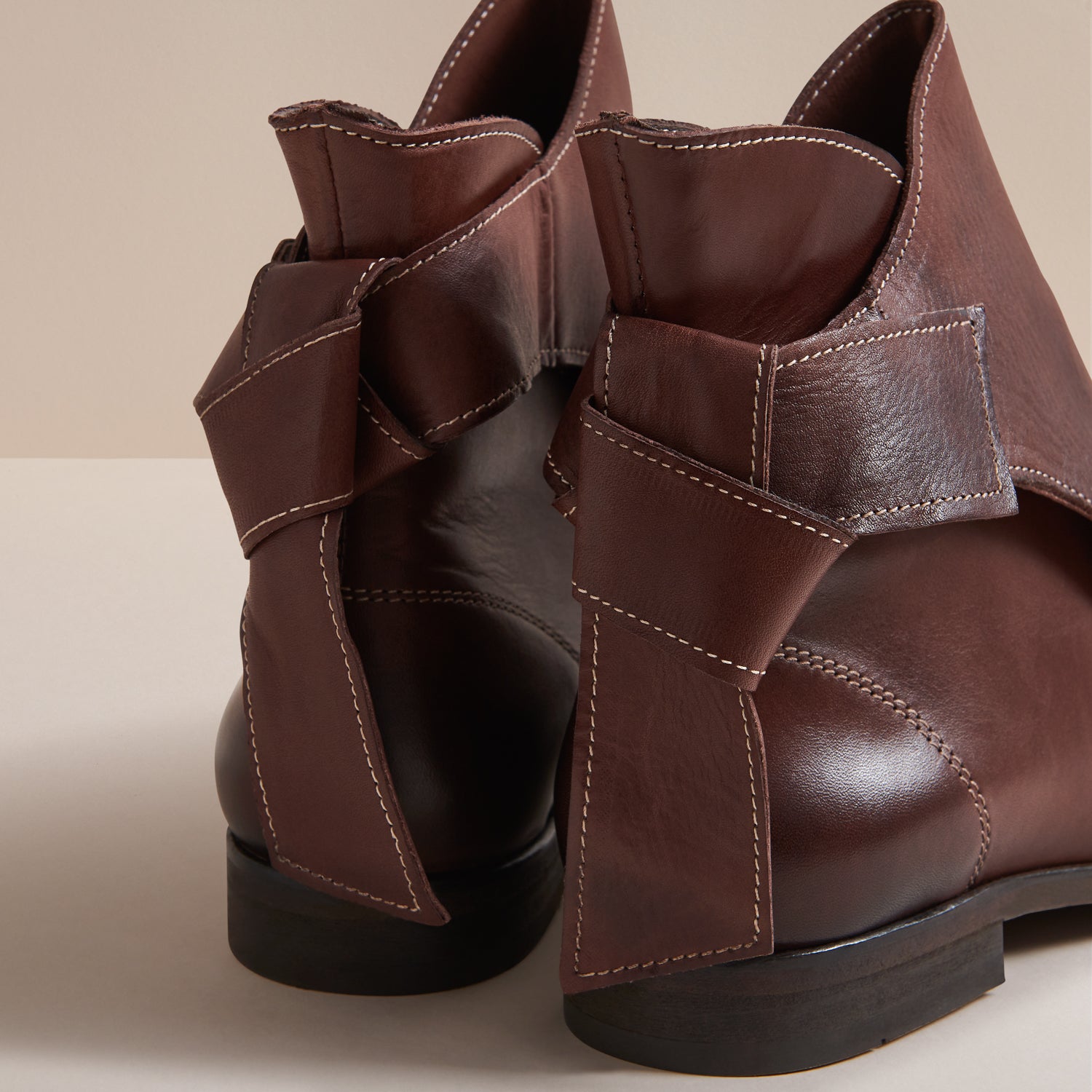 ETTY BROWN CHELSEA BOOT